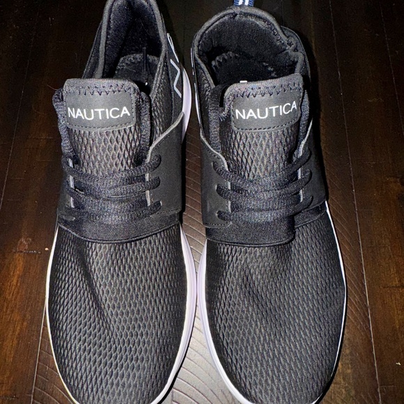 Nautica Kappil Runners - US9 (women's) - Picture 1 of 4